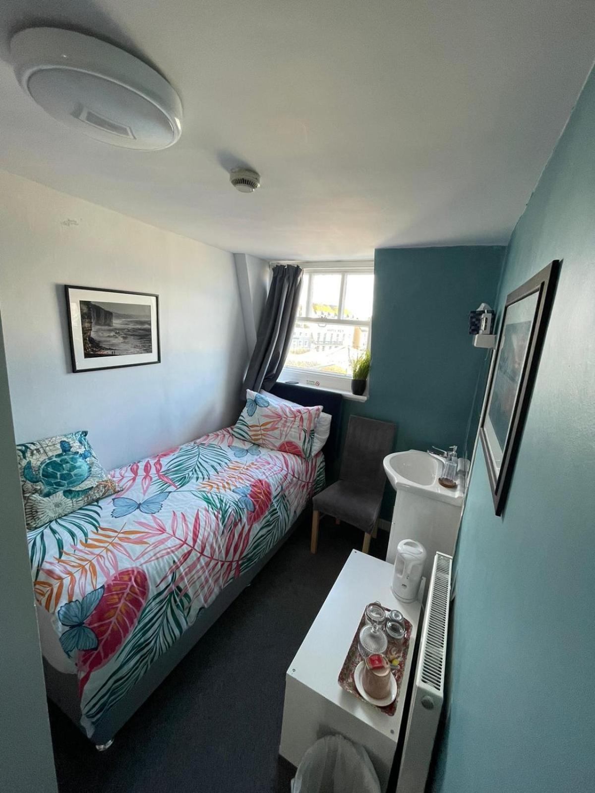The Ocean Guest House Уэймут Экстерьер фото